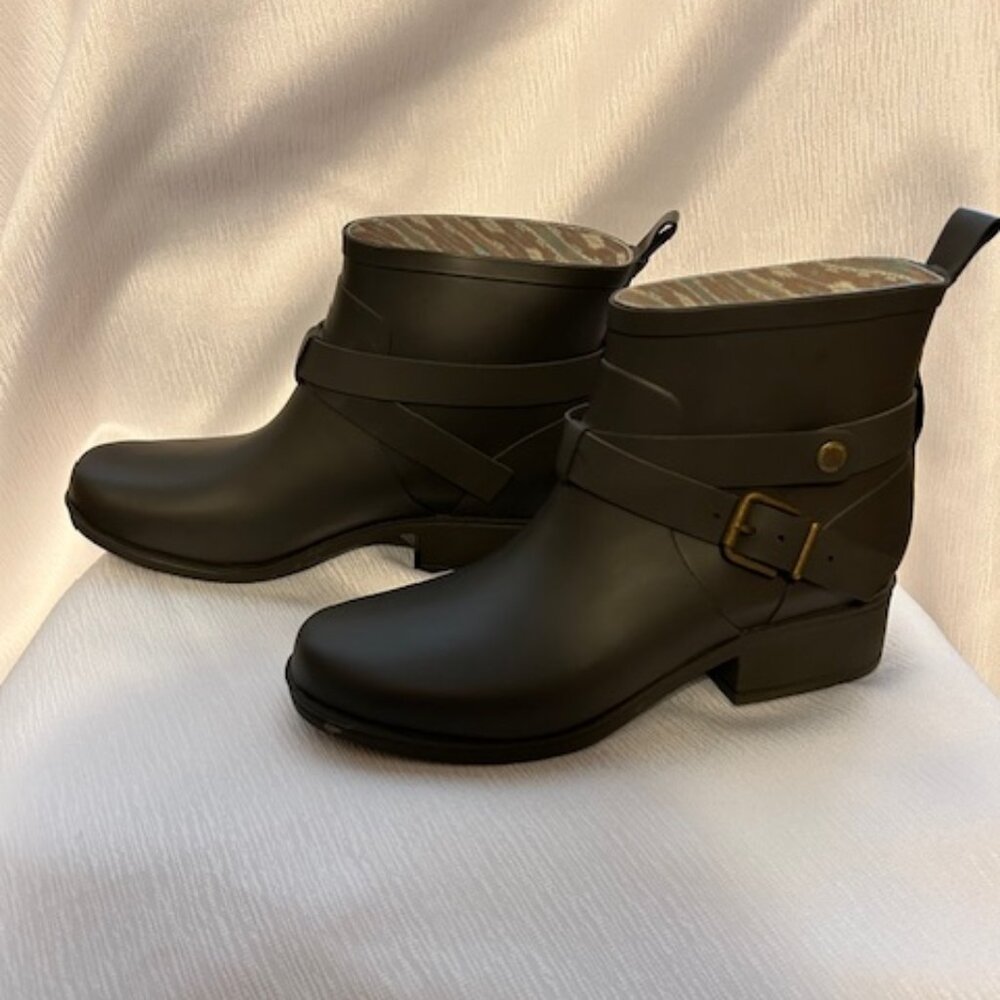 Lucky Brand Women’s Rindah Ankle Rain Boots